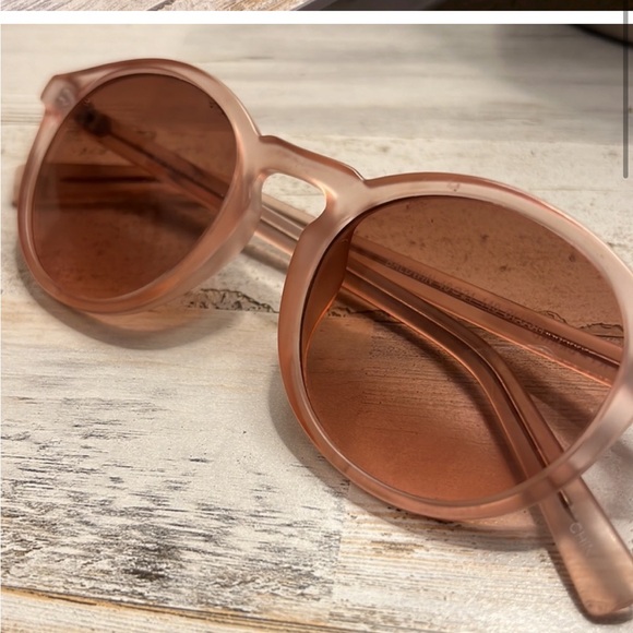 Three Full Outfit Bundle (everything included!) ☀️ - Picture 9 of 12